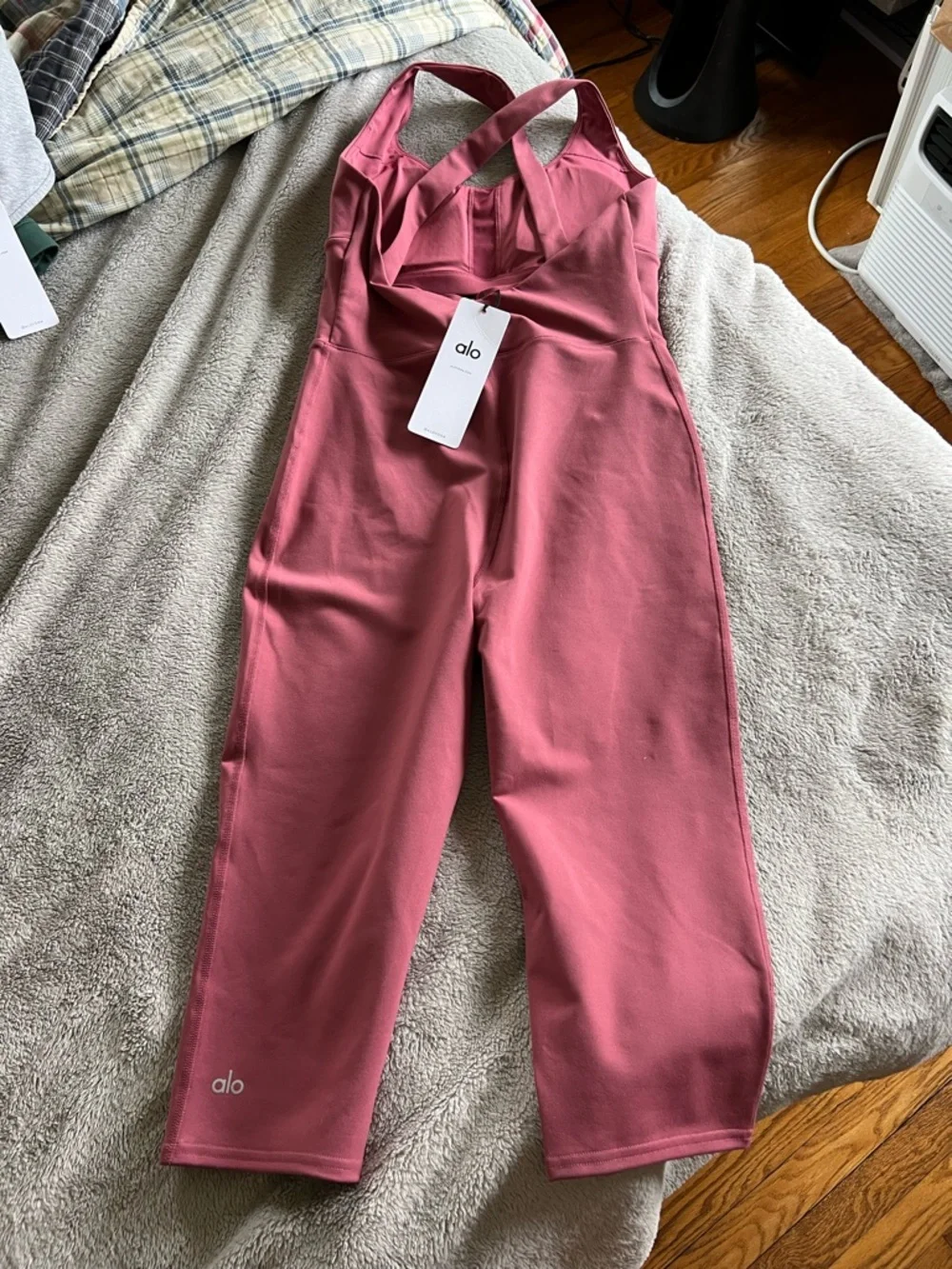 NEW! Alo Yoga Women’s Airbrush Physique Mars Clay Pink Onesie Romper Medium